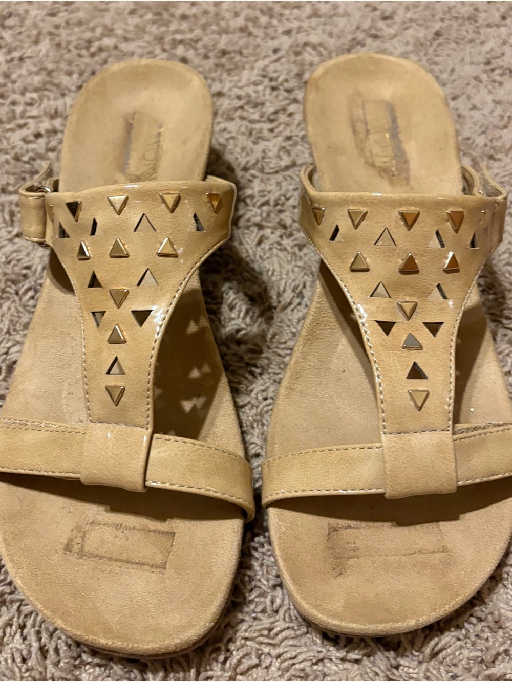 Vionic Women's Tan T-Strap Sandals with Triangle Cutouts